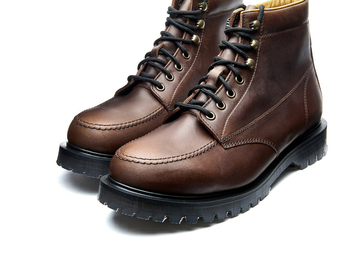 Gaucho Crazy Horse Solovair Walking Boots Men's Logger Boots | 975120UEO