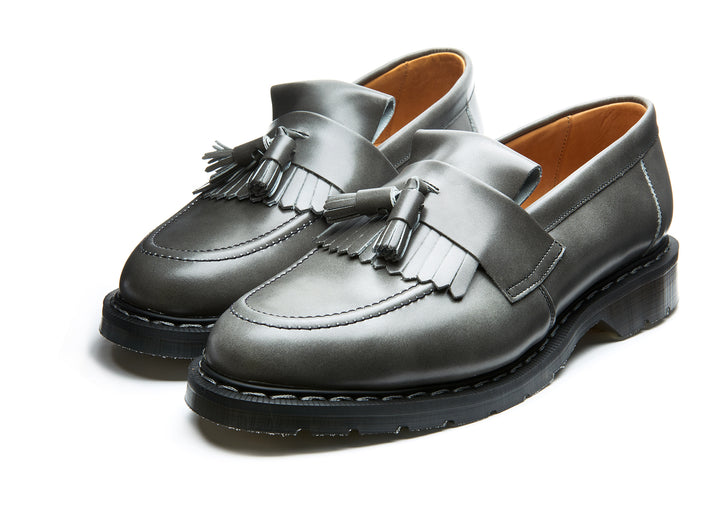 Lunar Grey Hi Shine Solovair Tassel Men's Loafers | 908571ART