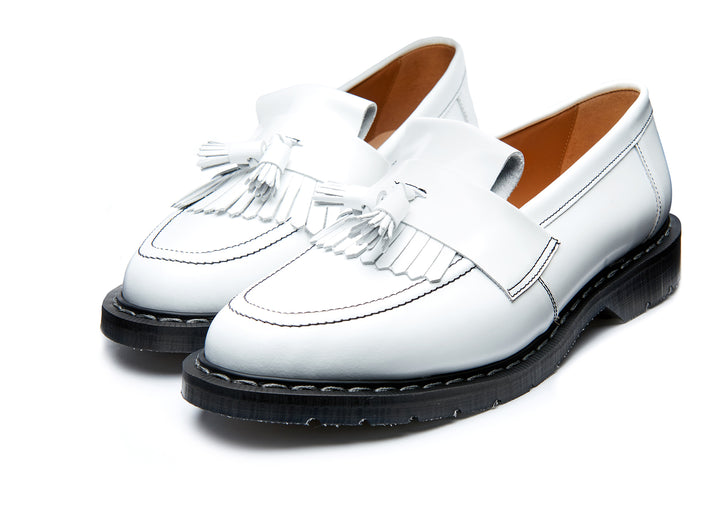 White Hi-Shine Solovair Tassel Men's Loafers | 072963HMG